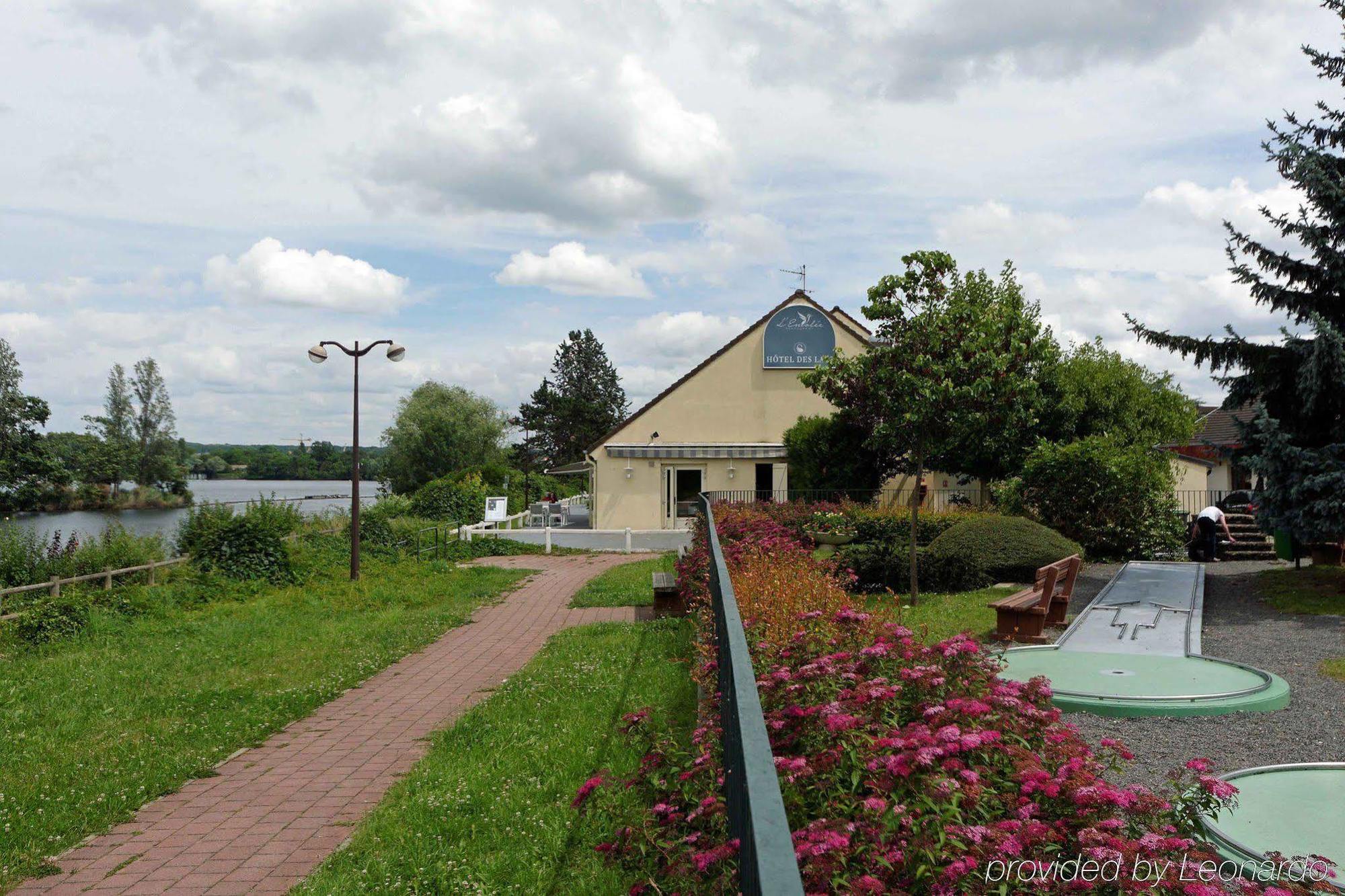 Logis - Hotel & Restaurant Des Lacs Paris Sud Viry-Châtillon Esterno foto